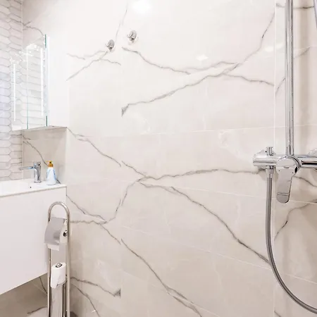 Apartment Cozy Chic Flat Stylish Center *