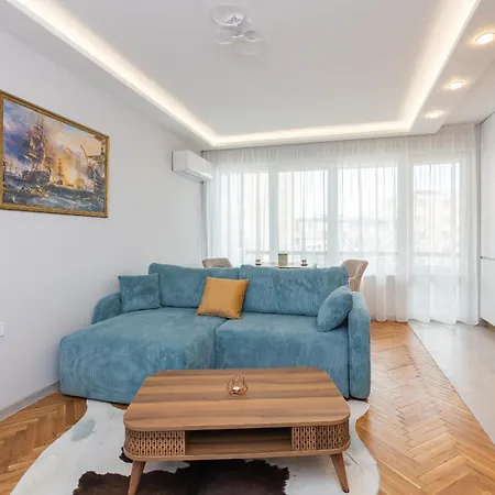 דירה Cozy Chic Flat Stylish Center וארנה