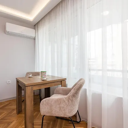 Cozy Chic Flat Stylish Center דירה