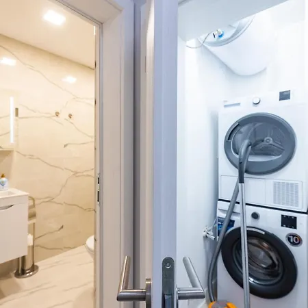 Cozy Chic Flat Stylish Center * וארנה
