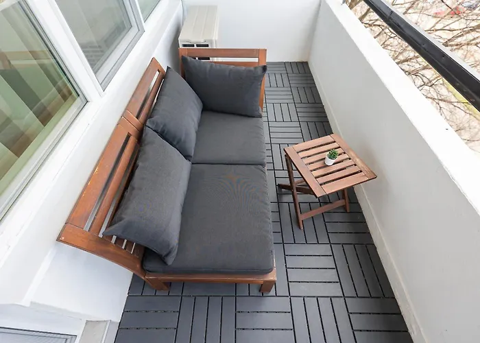 Апартамент Cozy Chic Flat Stylish Center Варна