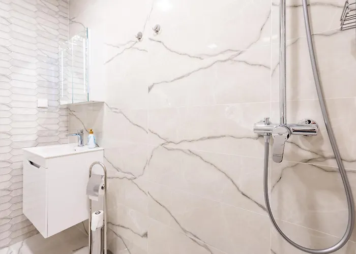 Апартамент Cozy Chic Flat Stylish Center *