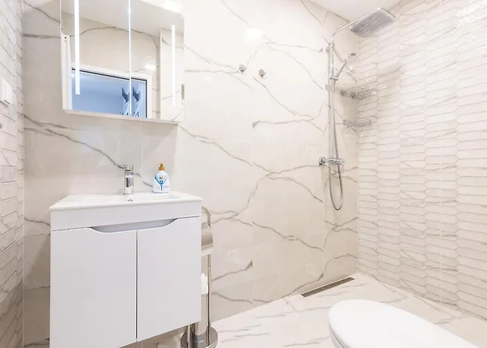 Cozy Chic Flat Stylish Center Апартамент Варна